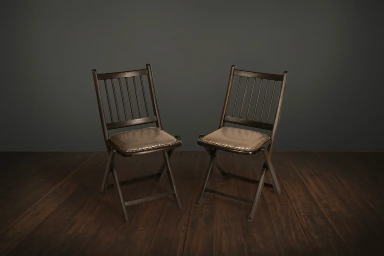 Read more about the article Timeless Decor Pairings That Elevate Antique Furniture
